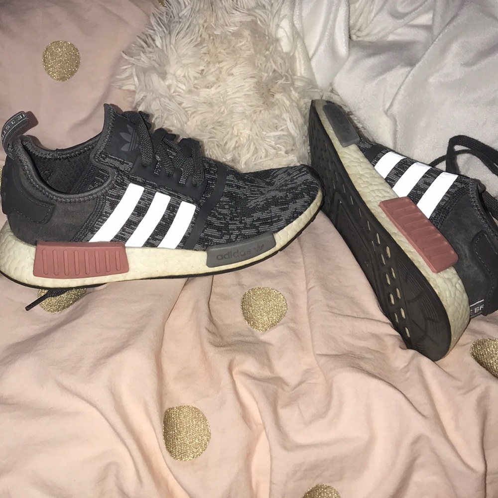 ADIDAS ULTRABOOST GREY && PINK